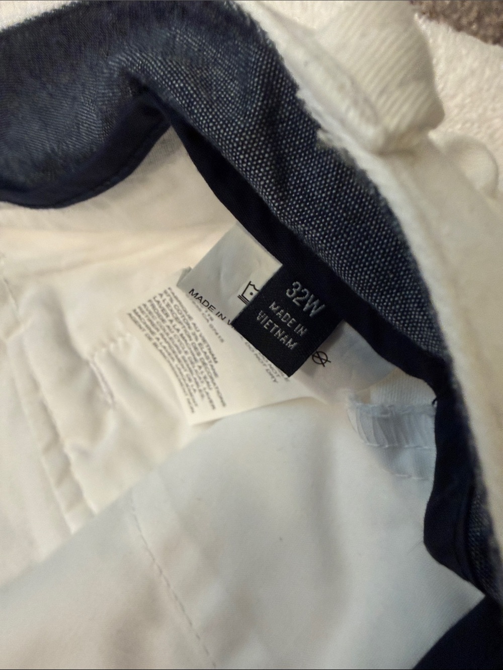 Nautica White Men's Cotton Shorts with Navy Trim - Picture 2 of 5